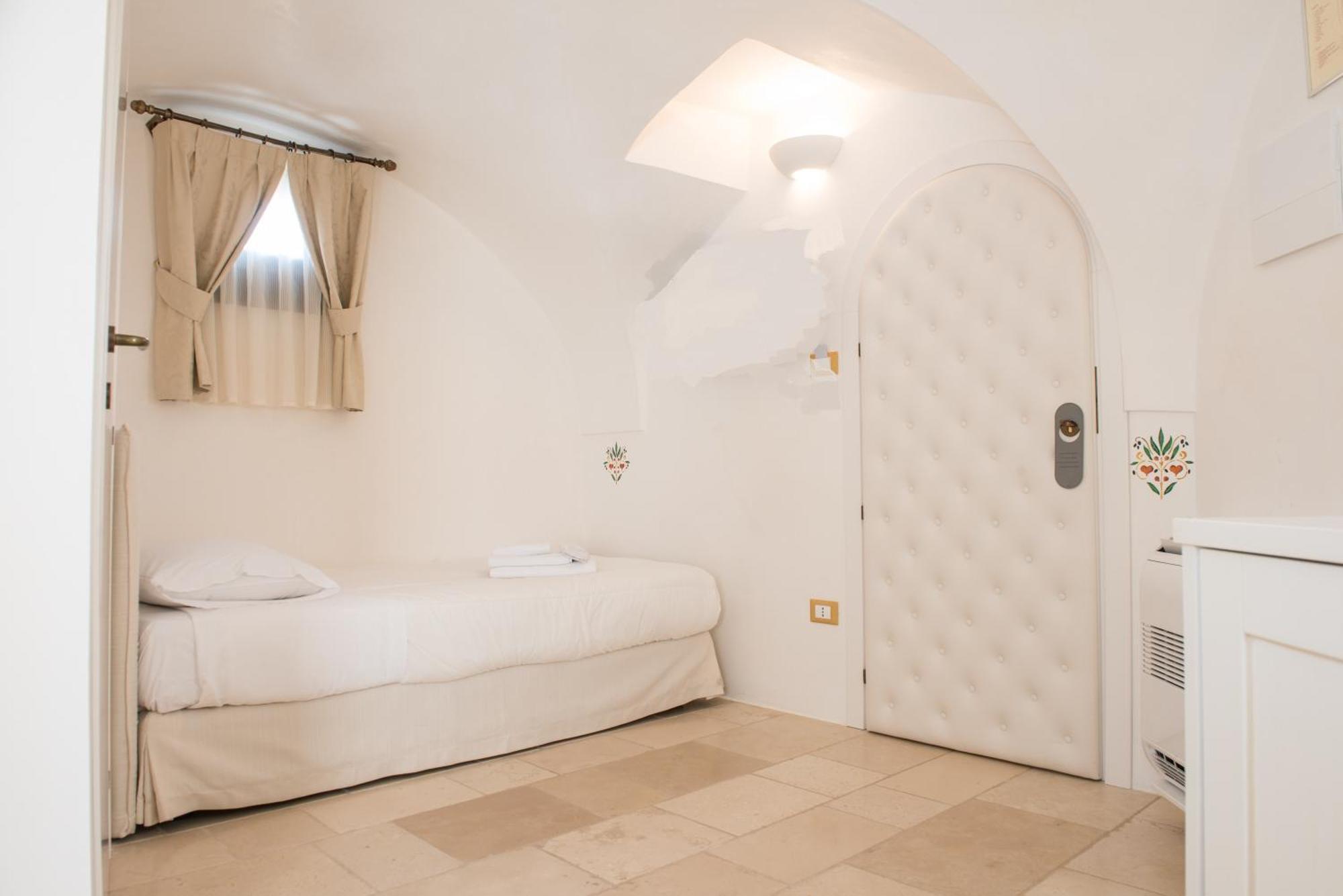 Dimora Dell'Osanna Bed & Breakfast Carovigno Exterior photo