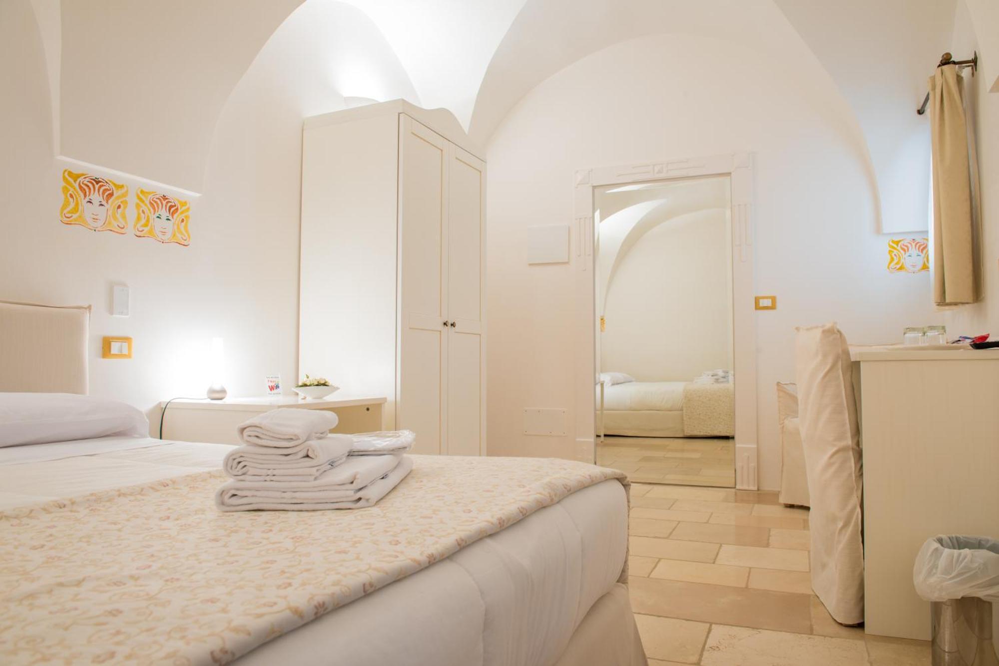 Dimora Dell'Osanna Bed & Breakfast Carovigno Exterior photo